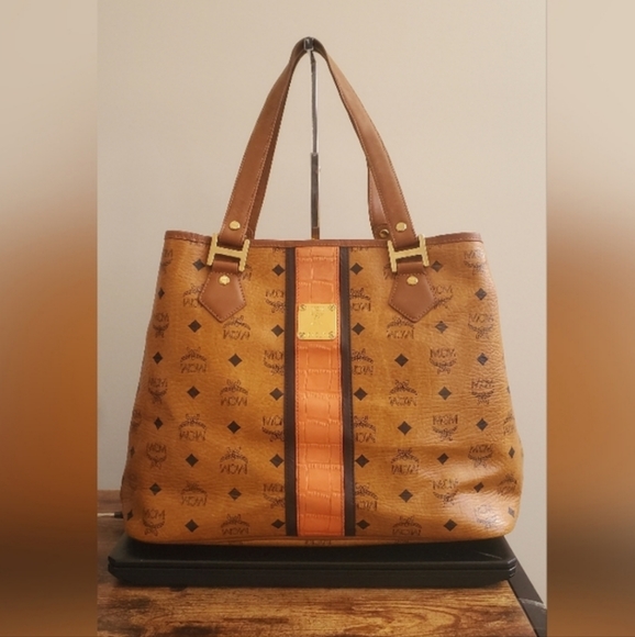 ❣️MCM Cognac Tote Bag❣️ - Picture 16 of 16